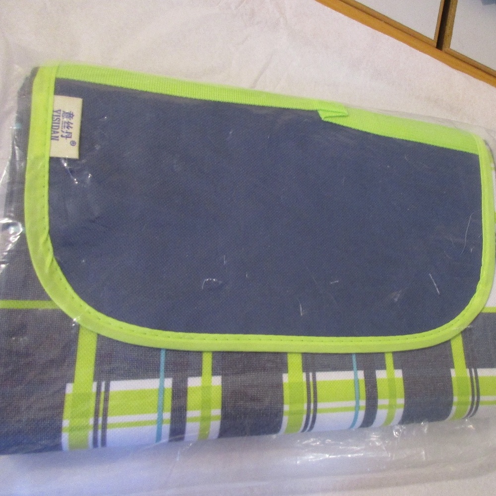 New NIP Outdoor Foldable Picnic Beach Camping Mat